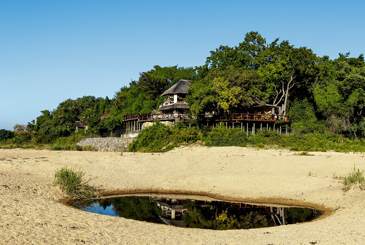 Jock Safari - exterior